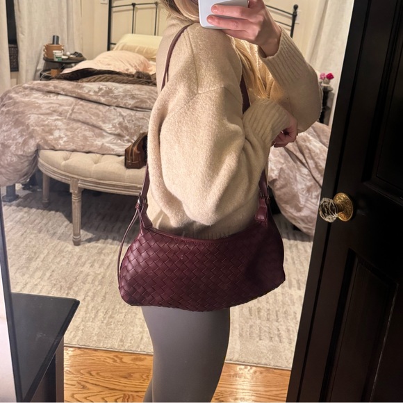Burgundy Woven Leather Shoulder Crossbody Purse - Picture 4 of 5